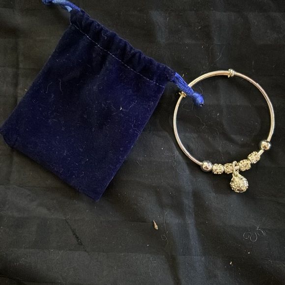 Silver bangle bracelet - Picture 2 of 2